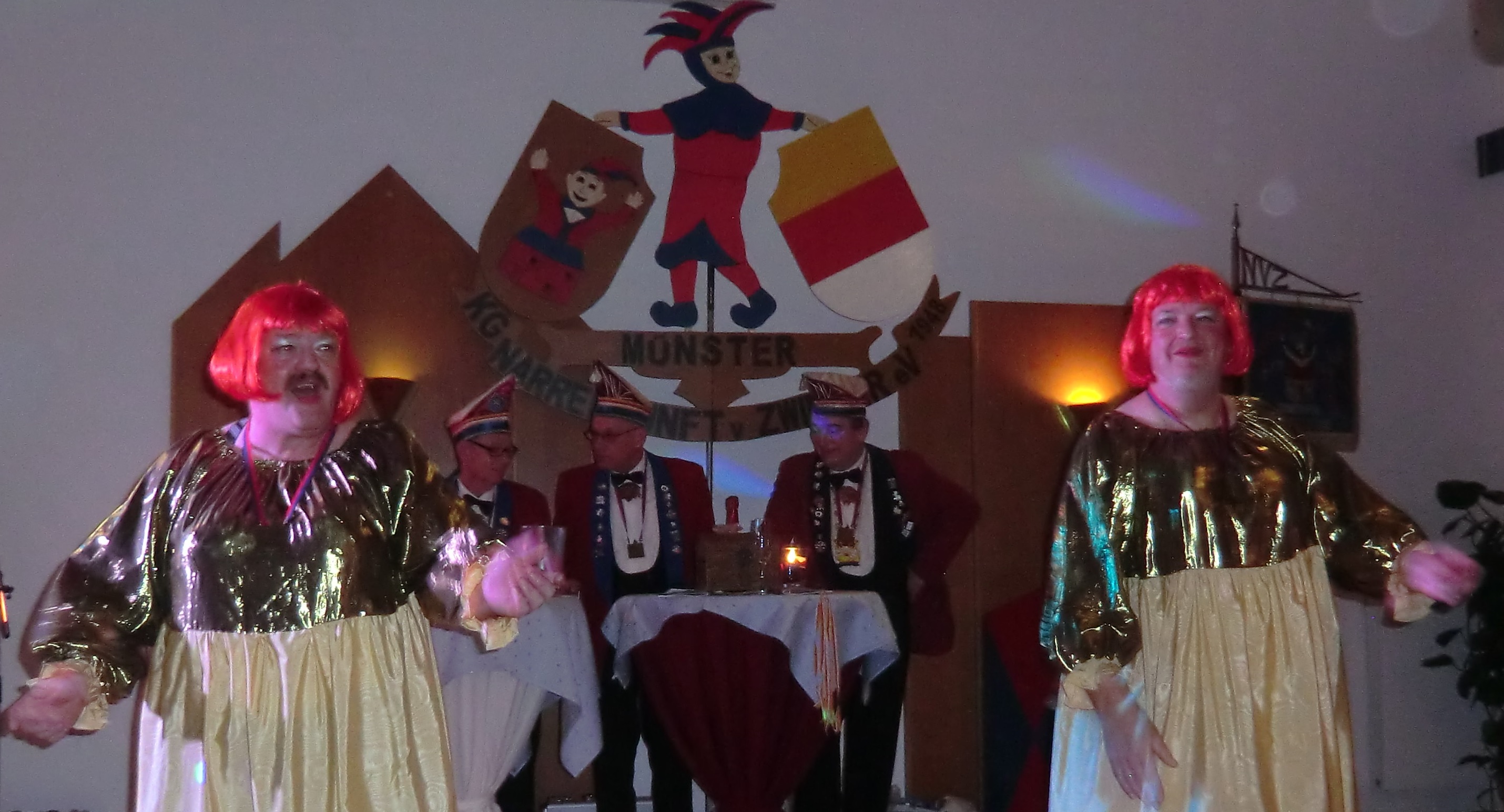 Weather-Girls zur Musik von �It� s raining men�  (Senatspr�sident Gerd Militz) & (Pr�sident Karl-Heinz Vergers)