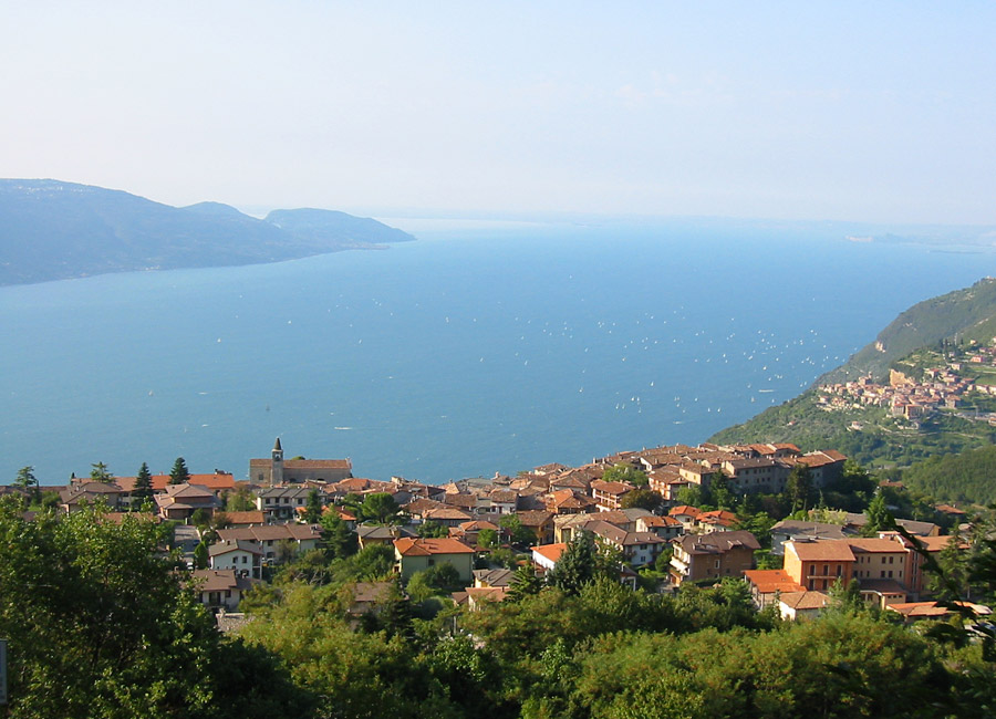 Über dem Gardasee