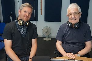 Andre Schuster und Christoph Strässer im Studio. (Foto: Klaus Blödow)