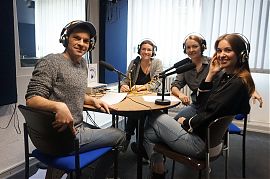 Florian Bender und Silvia Drobny mit den Studiogästen Tanja Weidner und  Isabel Nagel (Foto: Hanna Wiedenhaus)