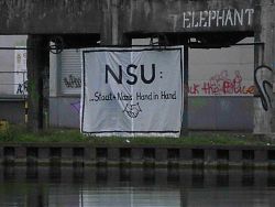 Dieses Plakat hing zwei Tage in Münsters Hafen