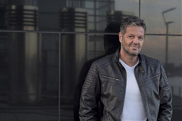 Will seinen Thriller Finsterthal bald auch in Münster vorstellen: Linus Geschke. (Foto: Marc Hillesheim)