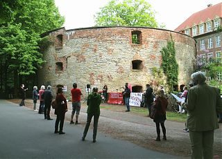 In diesem Jahr fand die Gedenkfeier zum 8.Mai unter Wahrung der Distanz statt. (Foto:  Jan Große Nobis)